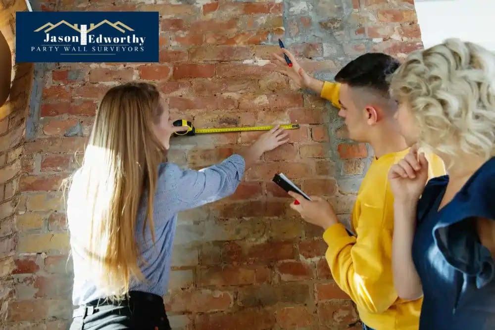 What are the responsibilities of a party wall surveyor Wolverhampton?